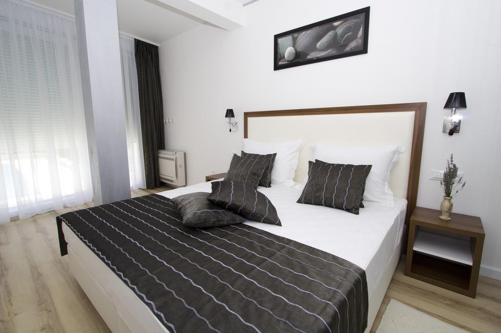 Luxury Apartment Split Room photo